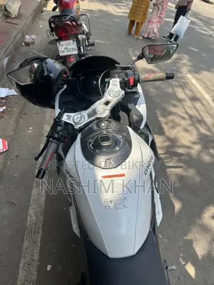 CFMoto 300SR 2025 White