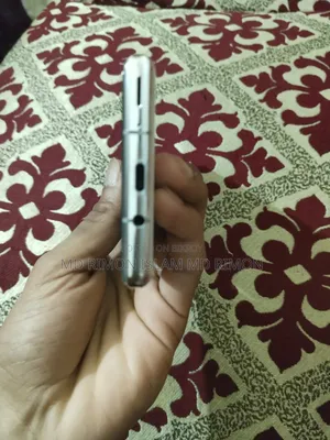 Sharp Aquos R6 128 GB White