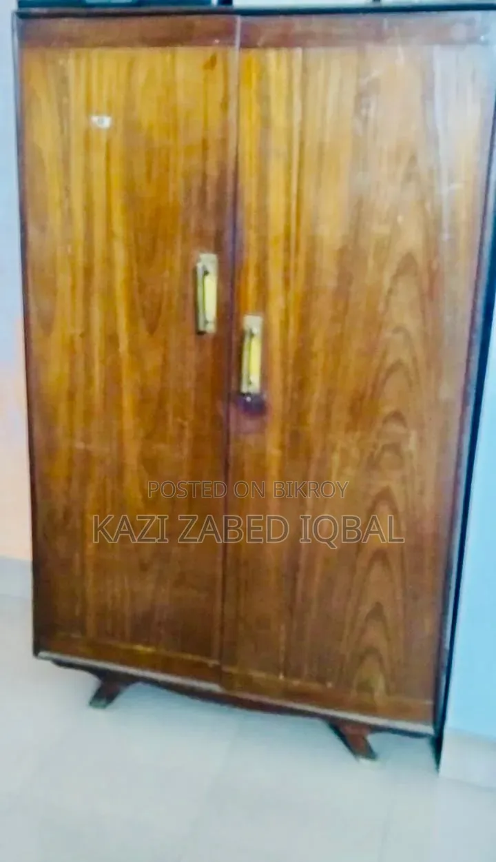 Almirah for sale
