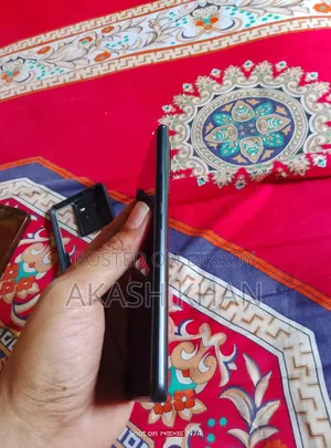 আইকিউওও ১২৮ জিবি
