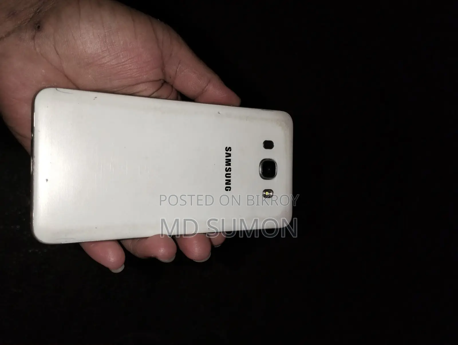Samsung Galaxy J7 32 GB White