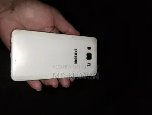 Samsung Galaxy J7 32 GB White
