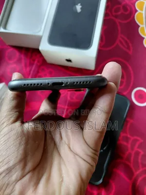 Apple iPhone 11 64 GB