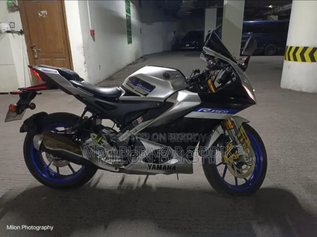 Yamaha 2023 Silver