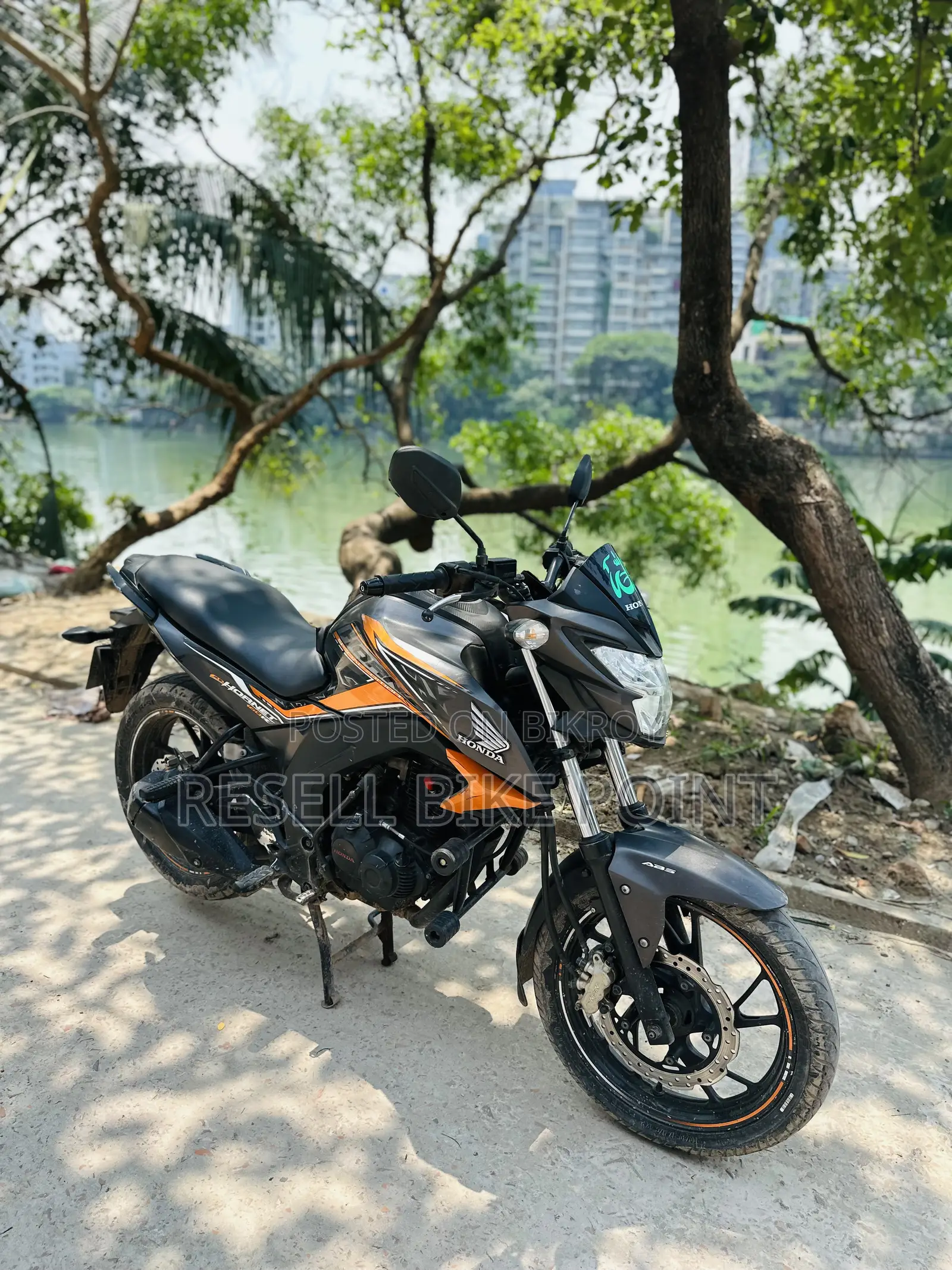Honda Hornet 2020 Orange