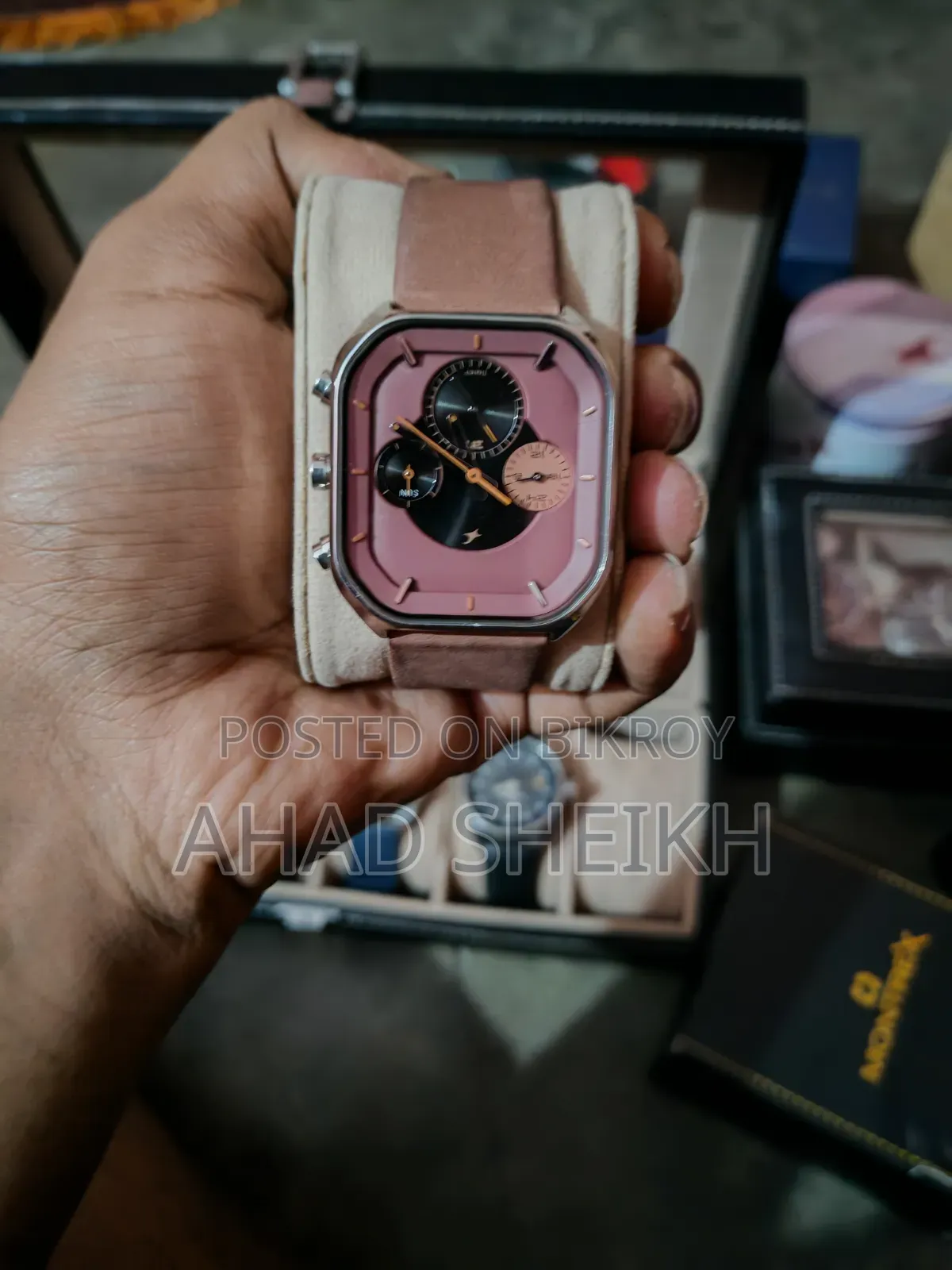 Luxury Branded Watch, বিভিন্ন ব্র্যান্ডের লাক্সারি ঘড়ি।