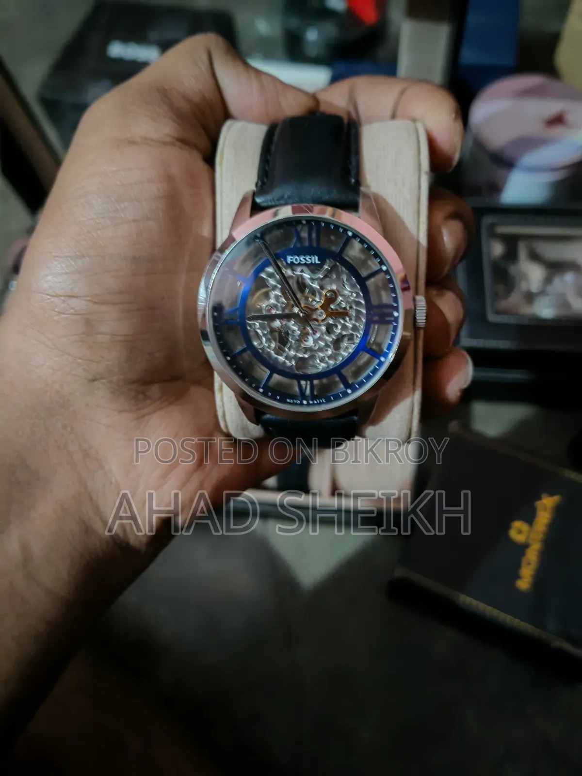 Luxury Branded Watch, বিভিন্ন ব্র্যান্ডের লাক্সারি ঘড়ি।