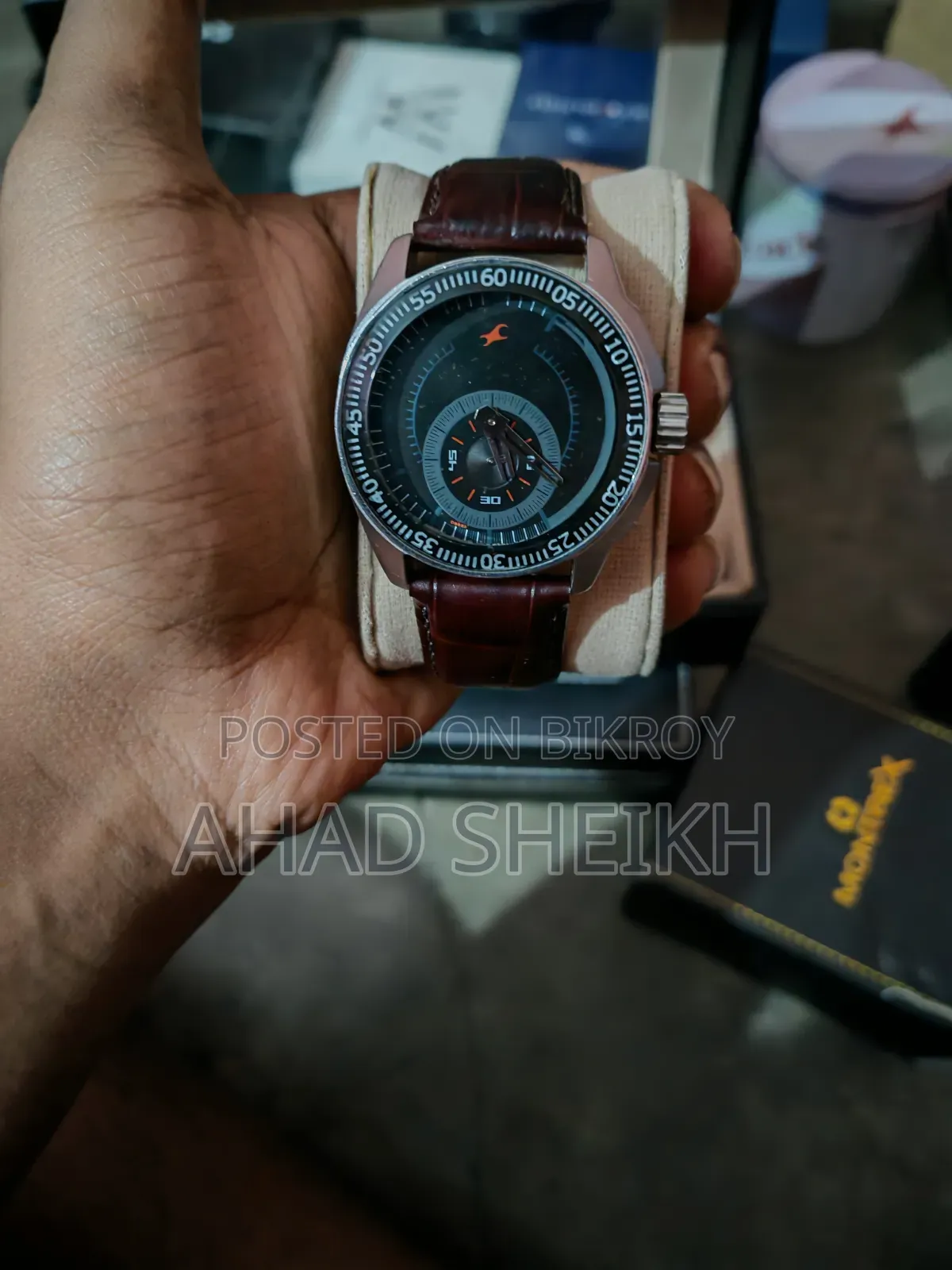 Luxury Branded Watch, বিভিন্ন ব্র্যান্ডের লাক্সারি ঘড়ি।