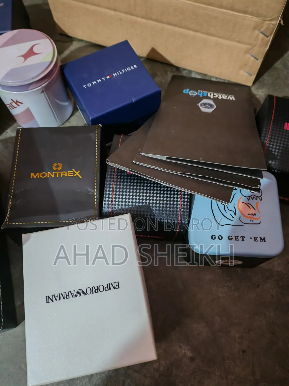 Luxury Branded Watch, বিভিন্ন ব্র্যান্ডের লাক্সারি ঘড়ি।