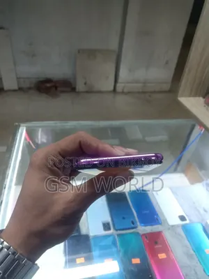 Oppo F9 64 GB