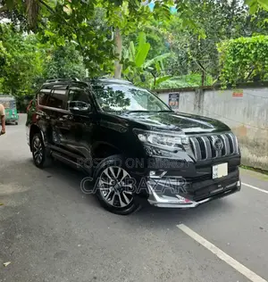 Toyota Land Cruiser Prado 2.7 2022 Black