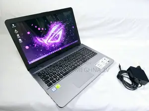 Laptop Asus 3GB Intel SSD 256GB