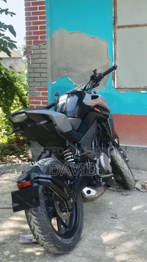 CFMoto 250NK 2025
