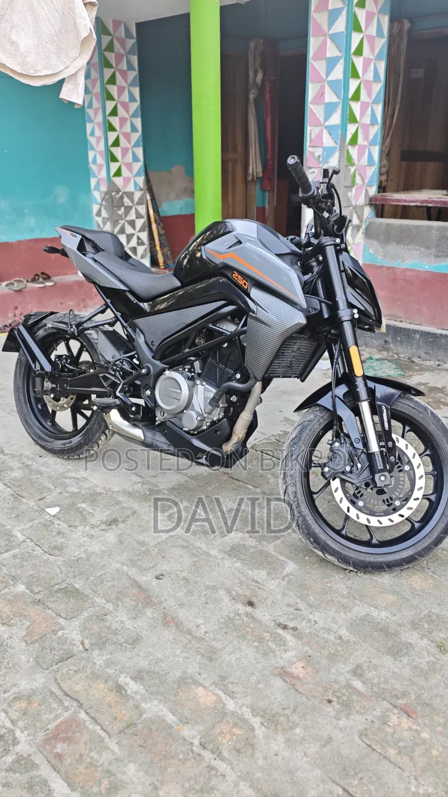 CFMoto 250NK 2025