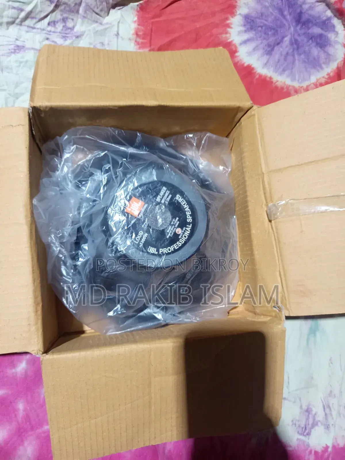 স্পিকার দুইটা এখনো নতুন