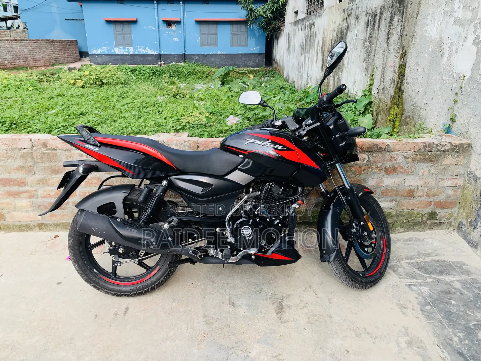 New Bajaj Pulsar 150 2025 Black