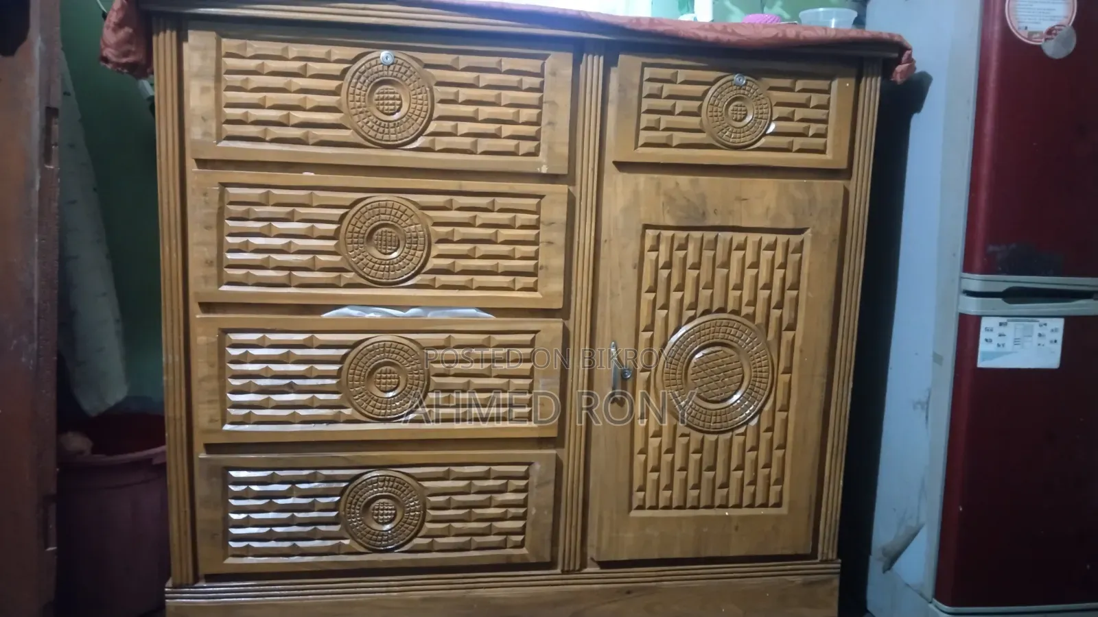 Brand new wardrobe, no issues