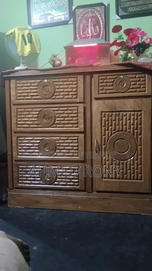 Brand new wardrobe, no issues