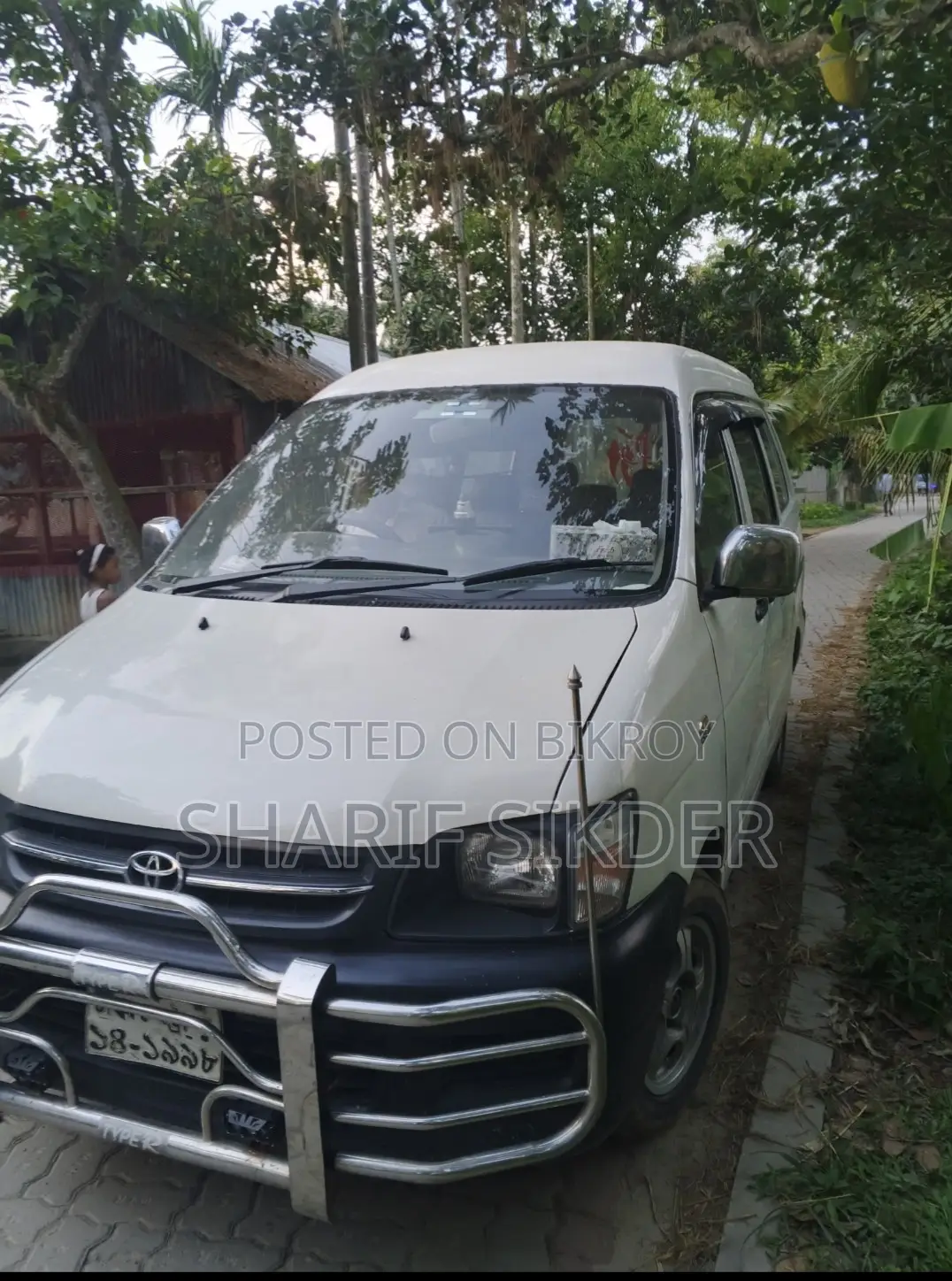 Toyota Noah 2.0 AWD (8 Seater) 2003 White