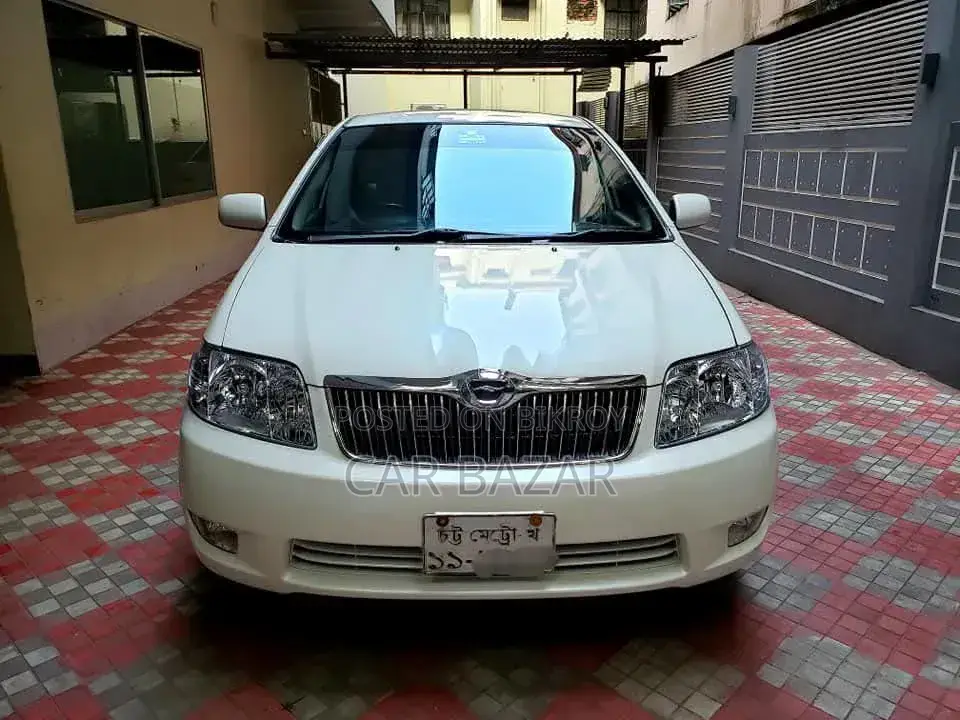 Toyota Corolla Sedan Automatic 2005 White