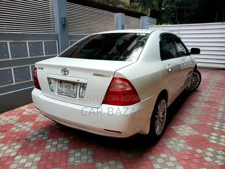 Toyota Corolla Sedan Automatic 2005 White