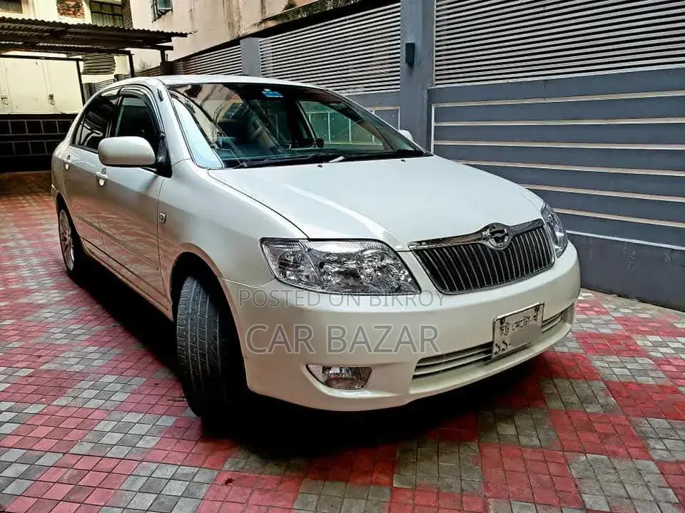 Toyota Corolla Sedan Automatic 2005 White