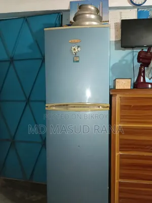 একটি ফ্রিজ বিক্রি করা হবে