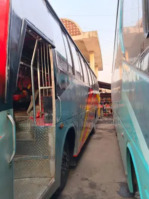 নতুন অশোক লেল্যান্ড ইলেকট্রিক বাস ২০২১ সাদা