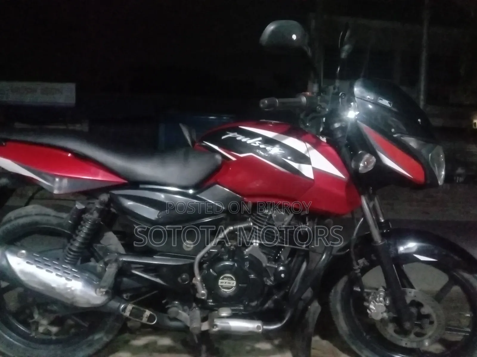 Bajaj Pulsar 150 2012 Red