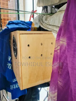 একজোড়া রানিং লাভ বার্ড ১৮x২৪ ইঞ্চি এর খাঁচা সহ বক্সসহ বিক্রি করা হবে