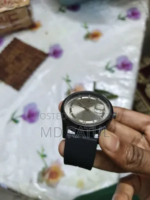 ঘড়ি বিক্রি হবে