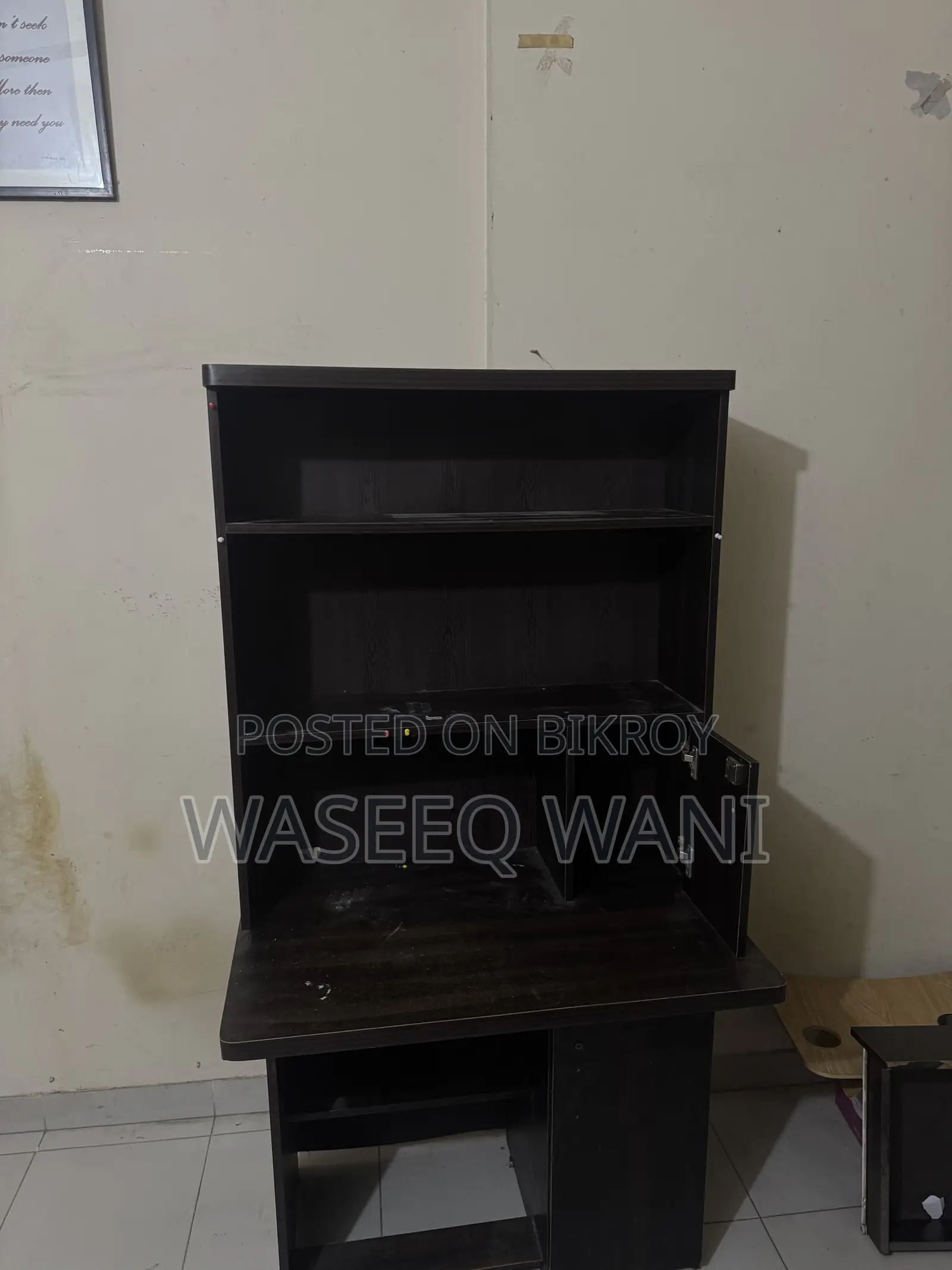 Study Table in Amazing Condition. Unused