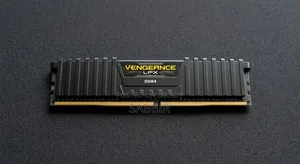 Corsair ৮ জিবি র‍্যাম (৩২০০ মেগাহার্টজ) DDR4
