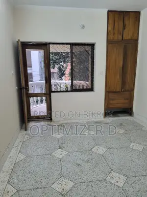 3-bedroom Apartment in 2000 Sft Apartment for rent