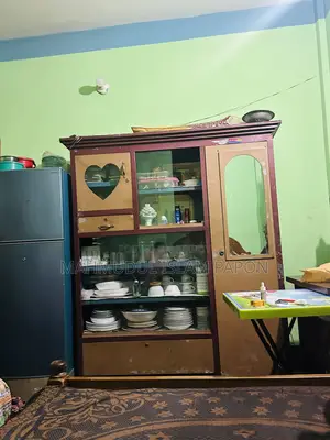 Almirah + Showcase