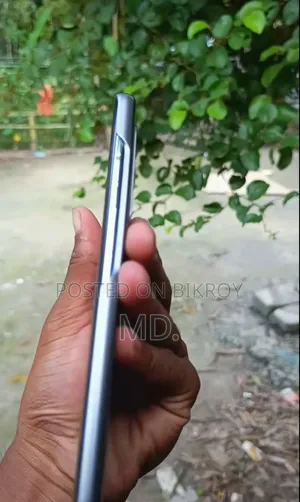 টেকনো ক্যামন ৪০ প্রো ৪জি ২৫৬ জিবি সিলভার