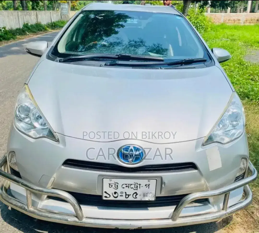 টয়োটা অ্যাকুয়া জি ২০১৪ সিলভার
