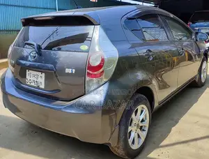 Toyota Aqua 2013 Gray