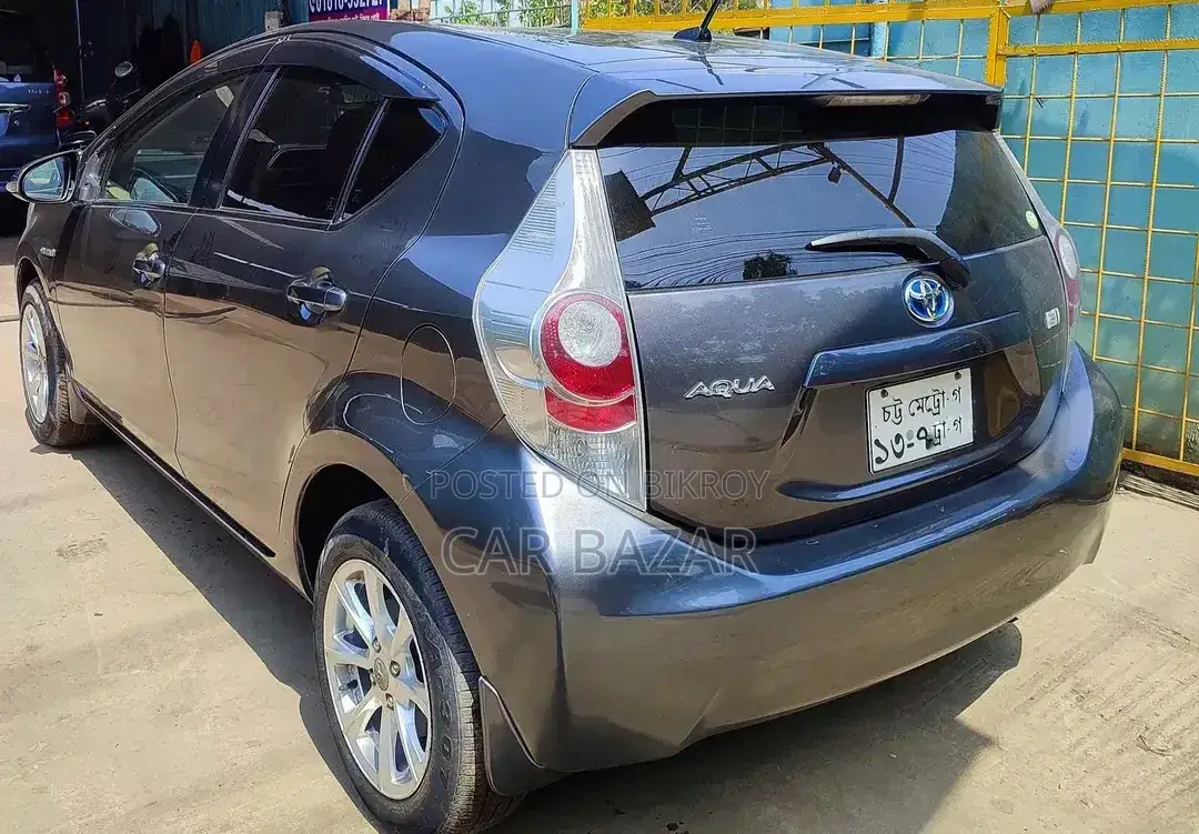 Toyota Aqua 2013 Gray