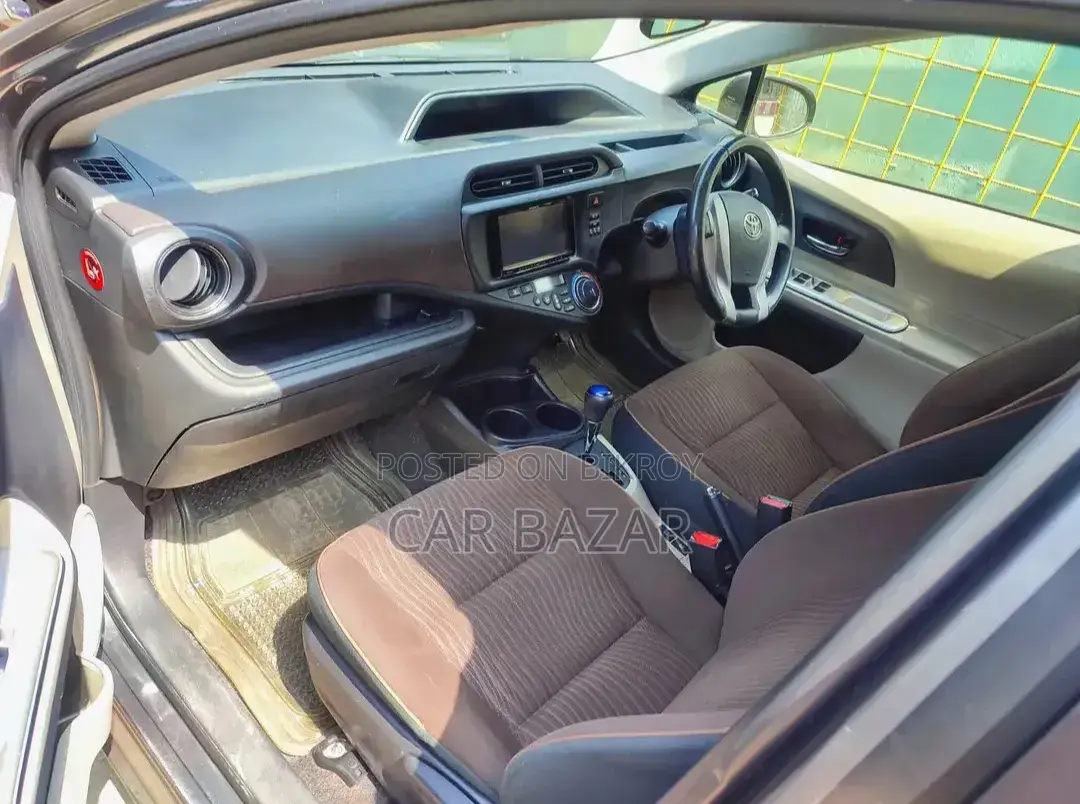Toyota Aqua 2013 Gray