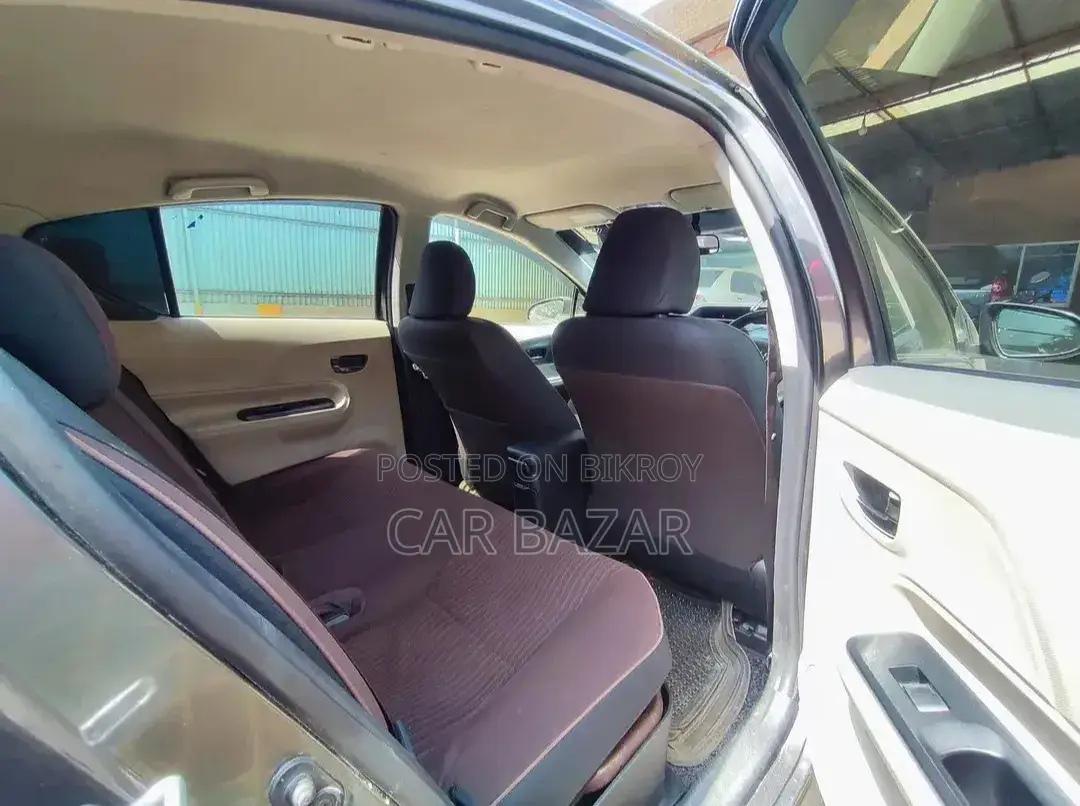 Toyota Aqua 2013 Gray