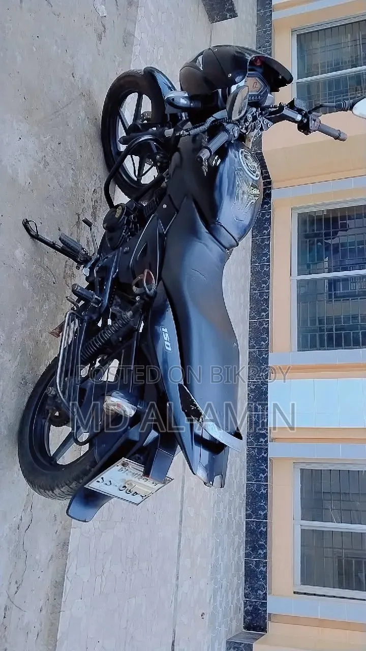 বাজাজ পালসার ১৫০ ২০১২ কালো