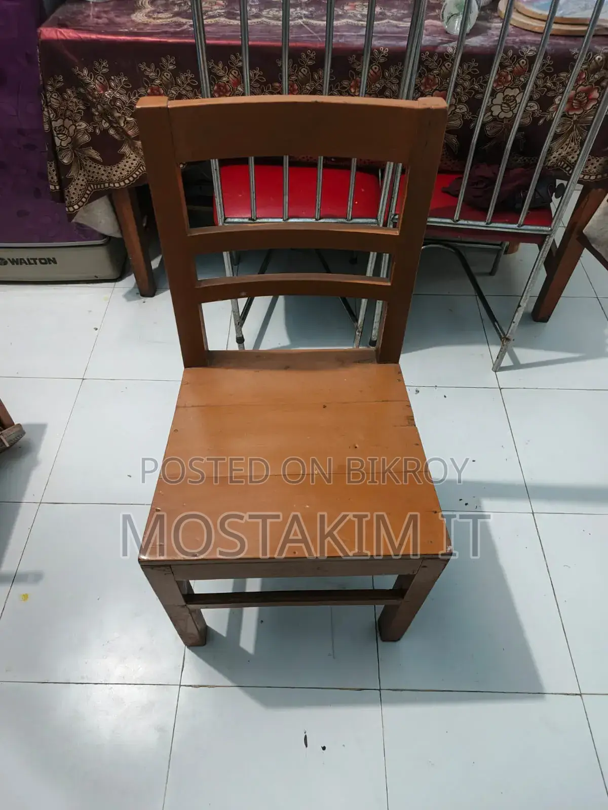 কাঠের চেয়ার চার পিস