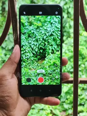 রিয়েলমি ভি৩০ ১২৮ জিবি