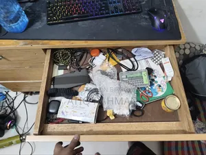 ১.৮ X ৩.৫ ফুট কম্পিউটার টেবিল