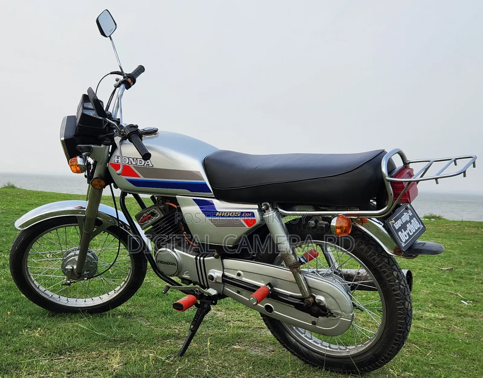 Honda 1995 Silver