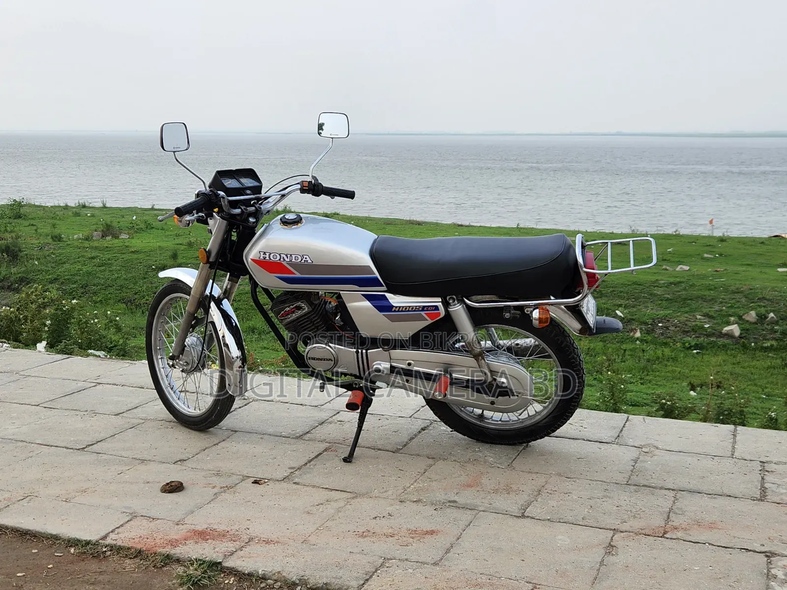 Honda 1995 Silver