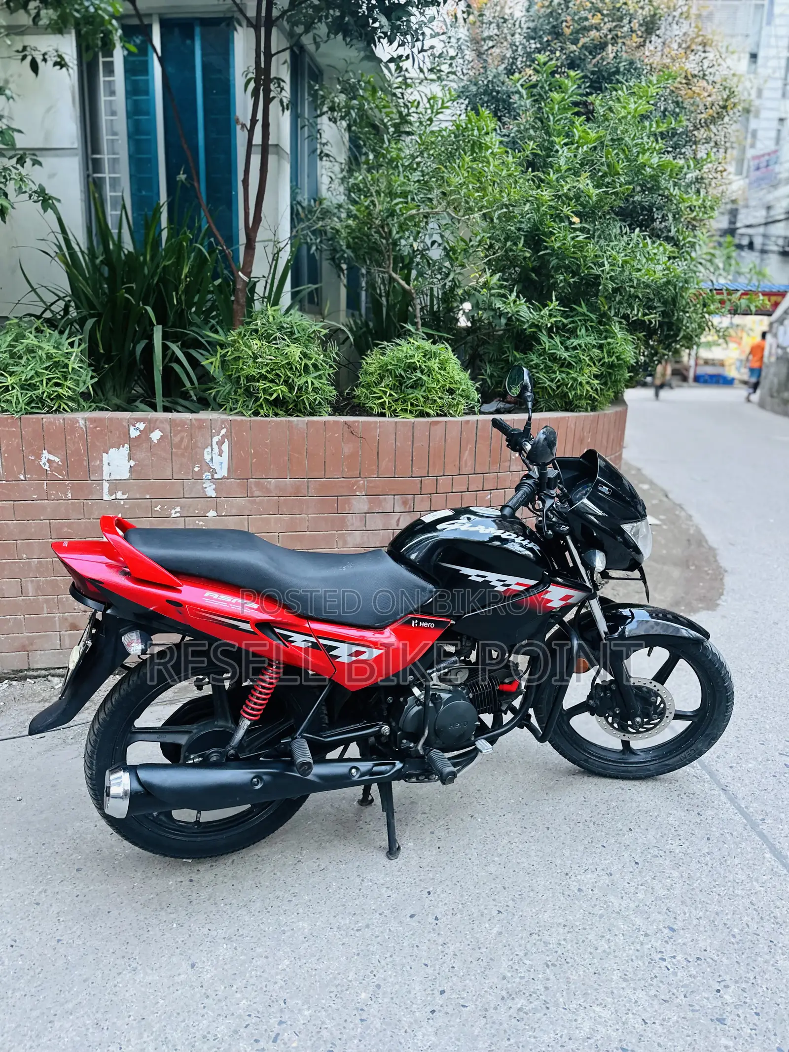Hero Glamour 2021 Black