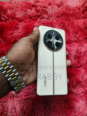 রিয়েলমি ১২ প্রো+ ৫১২ জিবি হোয়াইট