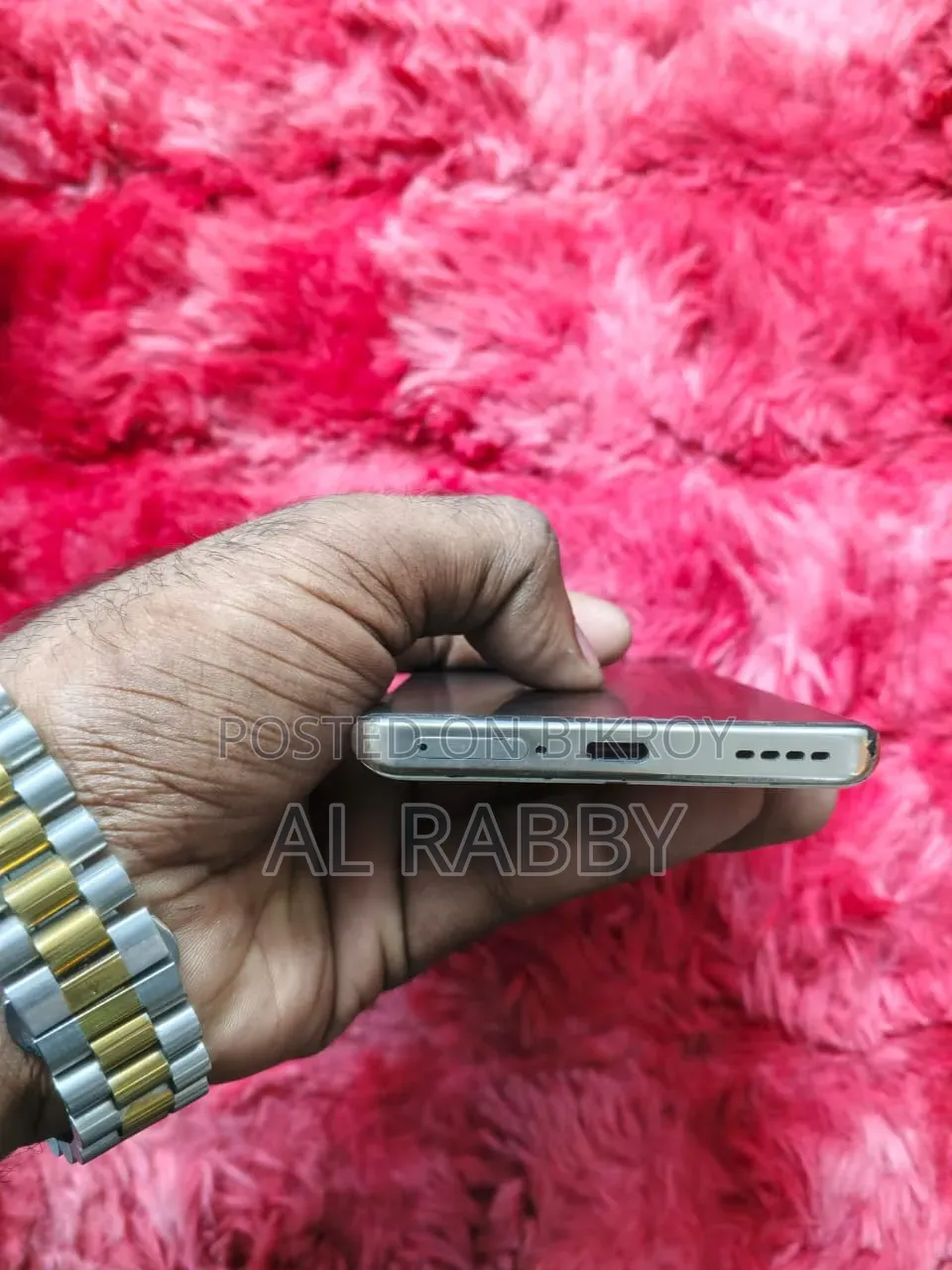 রিয়েলমি ১২ প্রো+ ৫১২ জিবি হোয়াইট